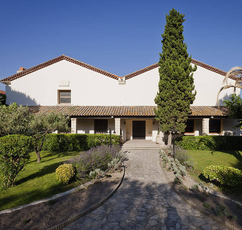 Visit Domaine Royal de Jarras